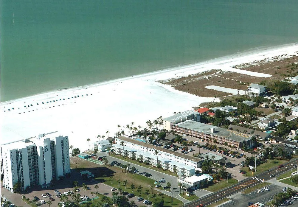 Resort Outrigger 3*