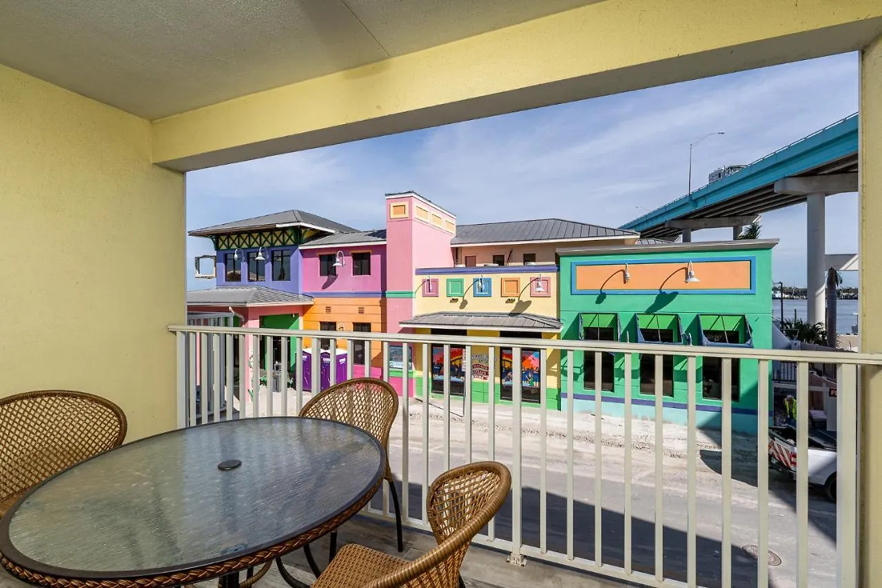 Apartment Harbour House At The 210 *