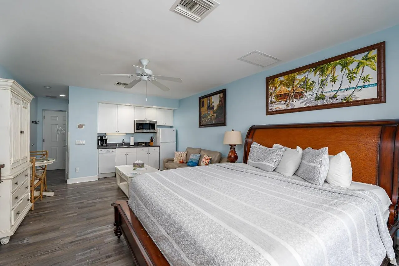 Harbour House At The 210