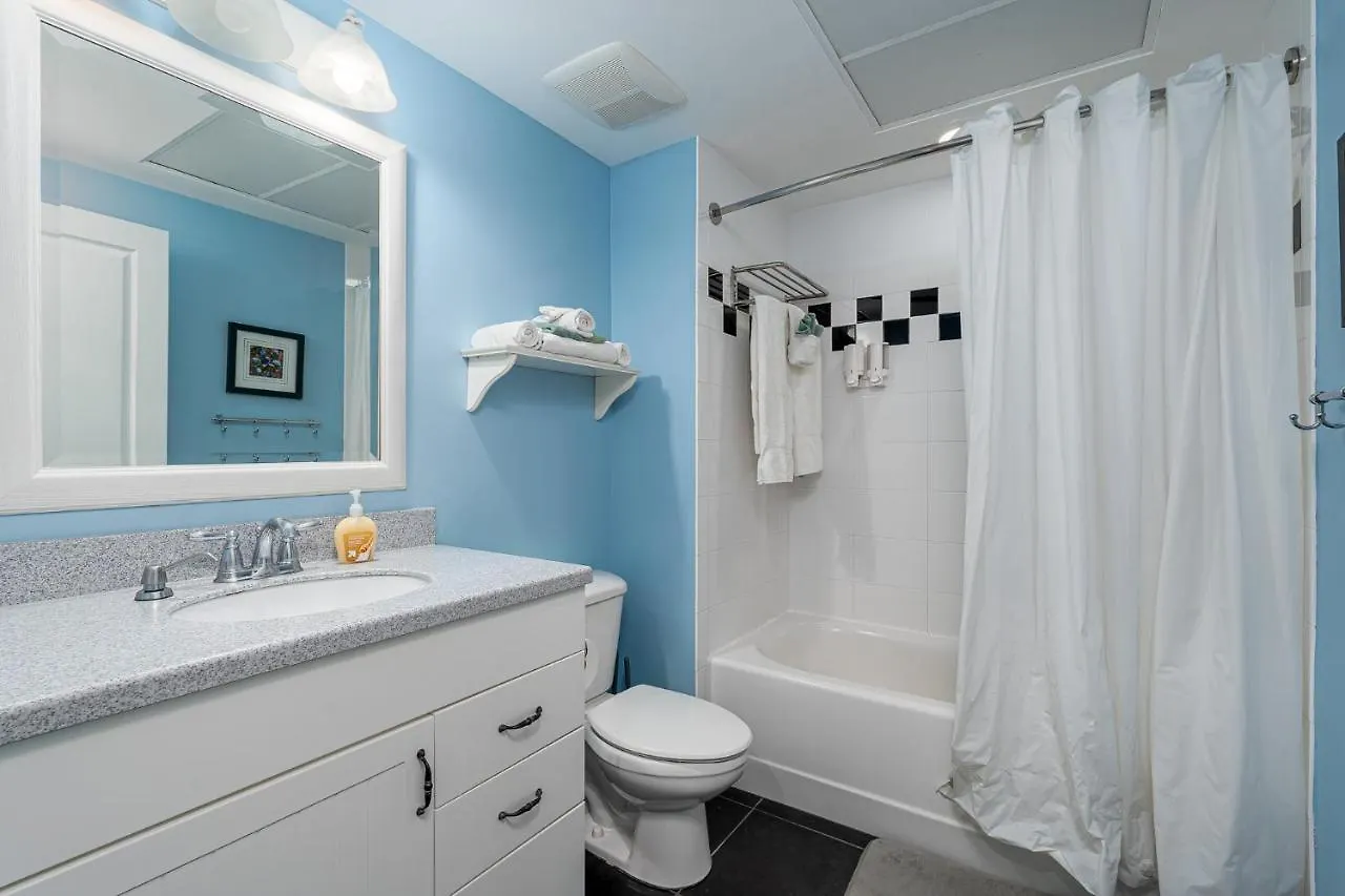 Harbour House At The 210 * Fort Myers Beach