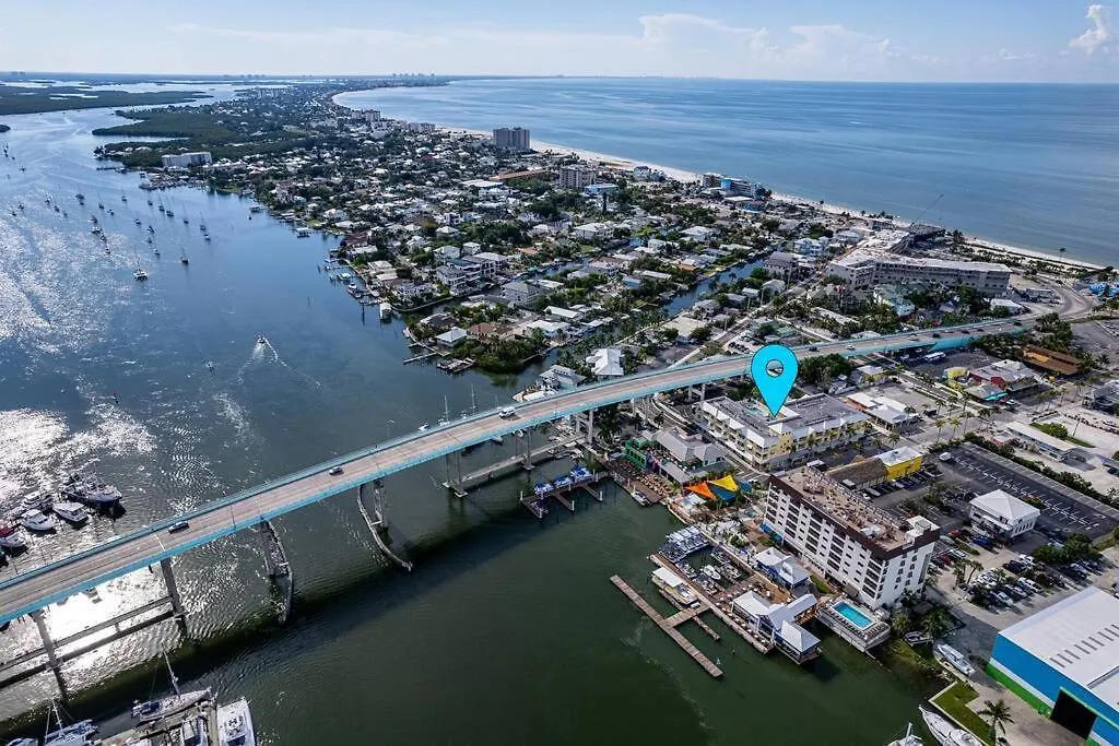 Harbour House At The 203 Fort Myers Beach