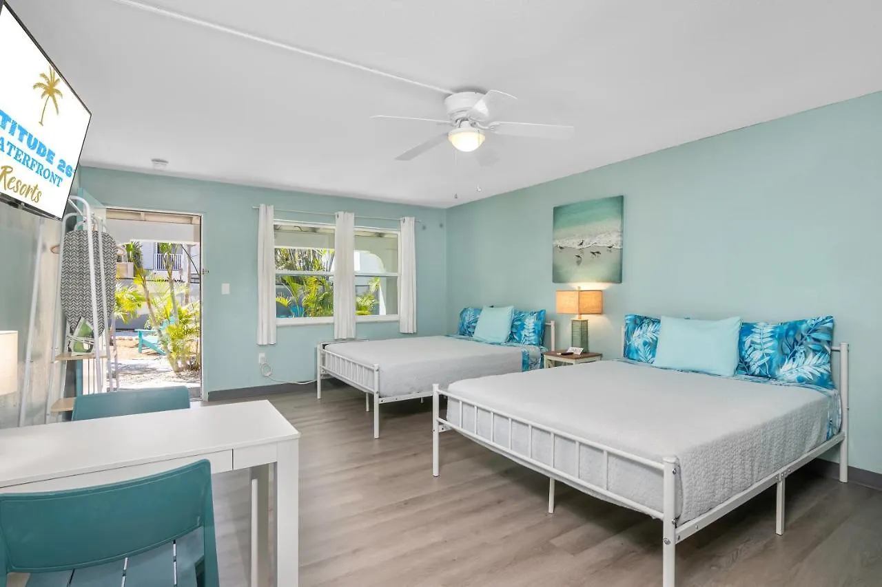 Latitude 26 Waterfront Boutique - Myers フォートマイヤーズビーチ