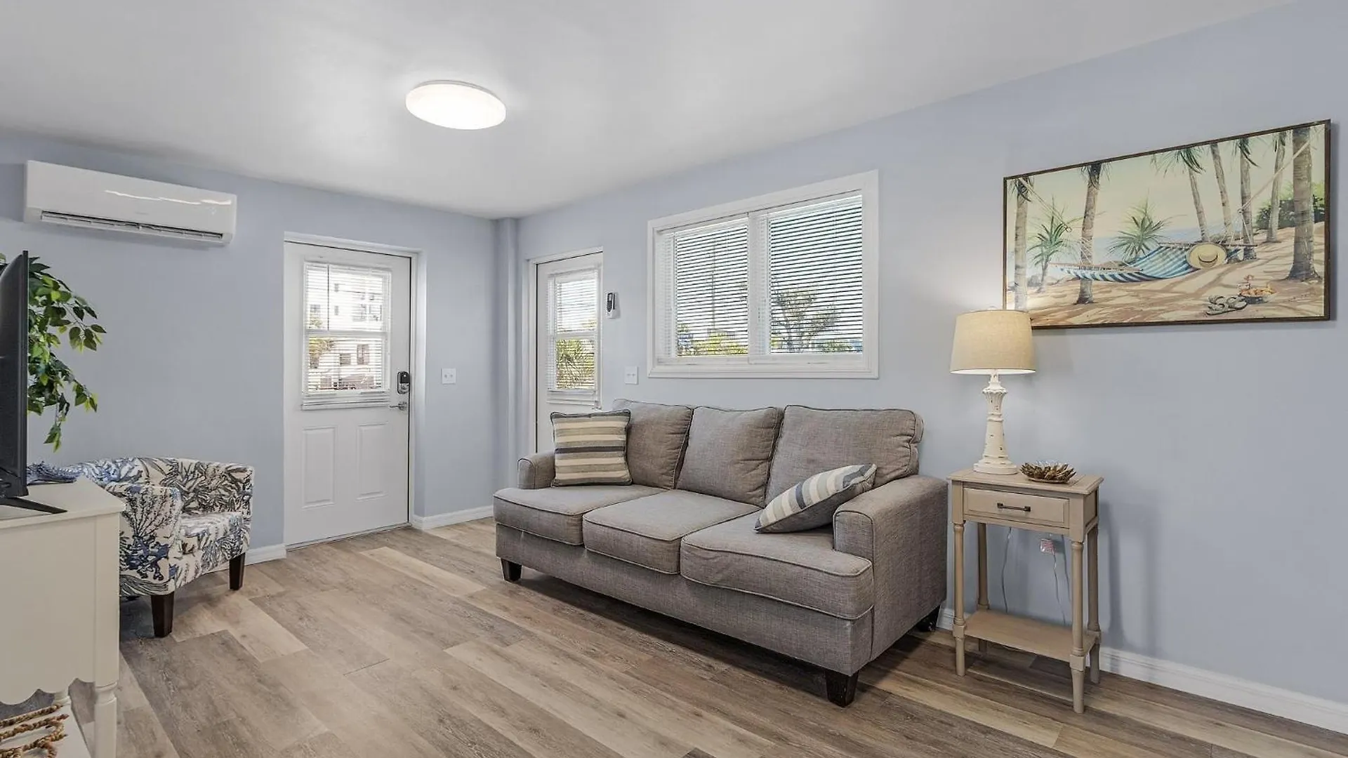 815 Third Street Escape- 2bd Cottage, Close To Restaurants! Ferienhaus