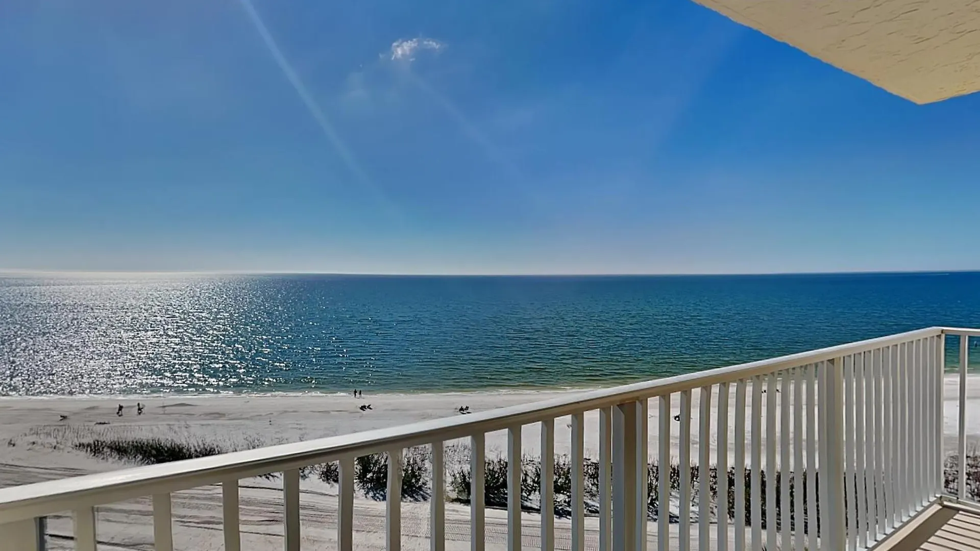 Estero Beach & Tennis 805a,1 Bedroom, Sleeps 4, Heated Pool, Elevator Apartment *