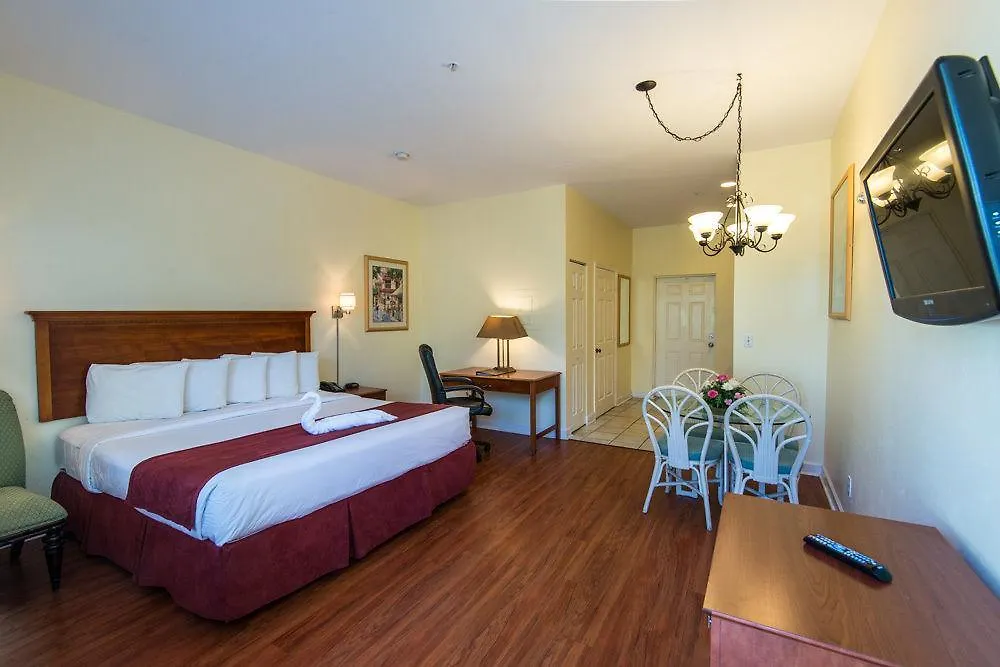 Lighthouse Resort: & Locanda 3*