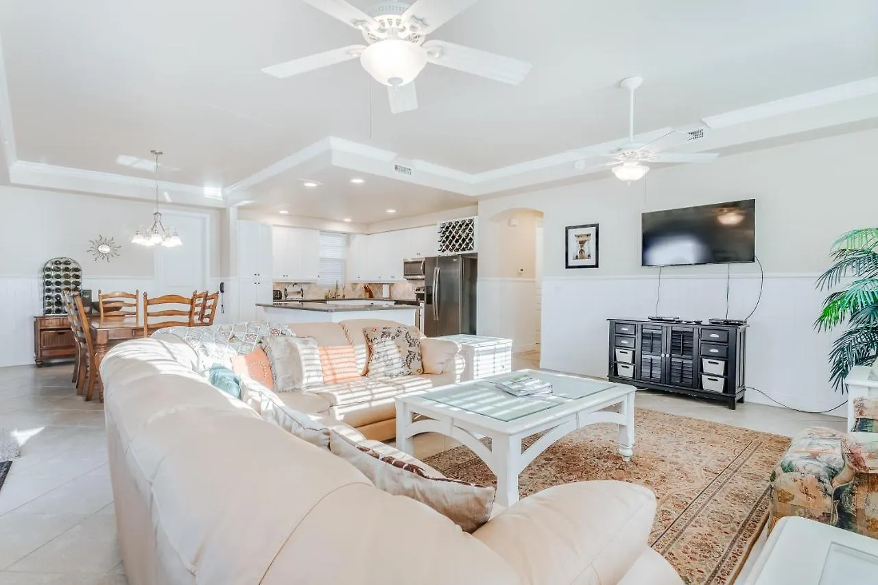 Whitecap Beachfront Splendor * פורט מיירס ביץ'