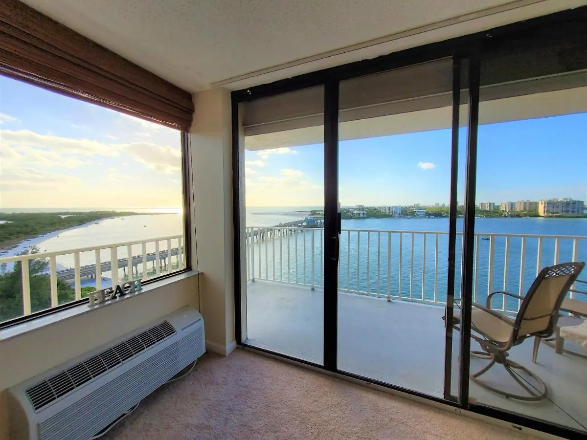 Lovers Key Club By Sandy's Beachfront