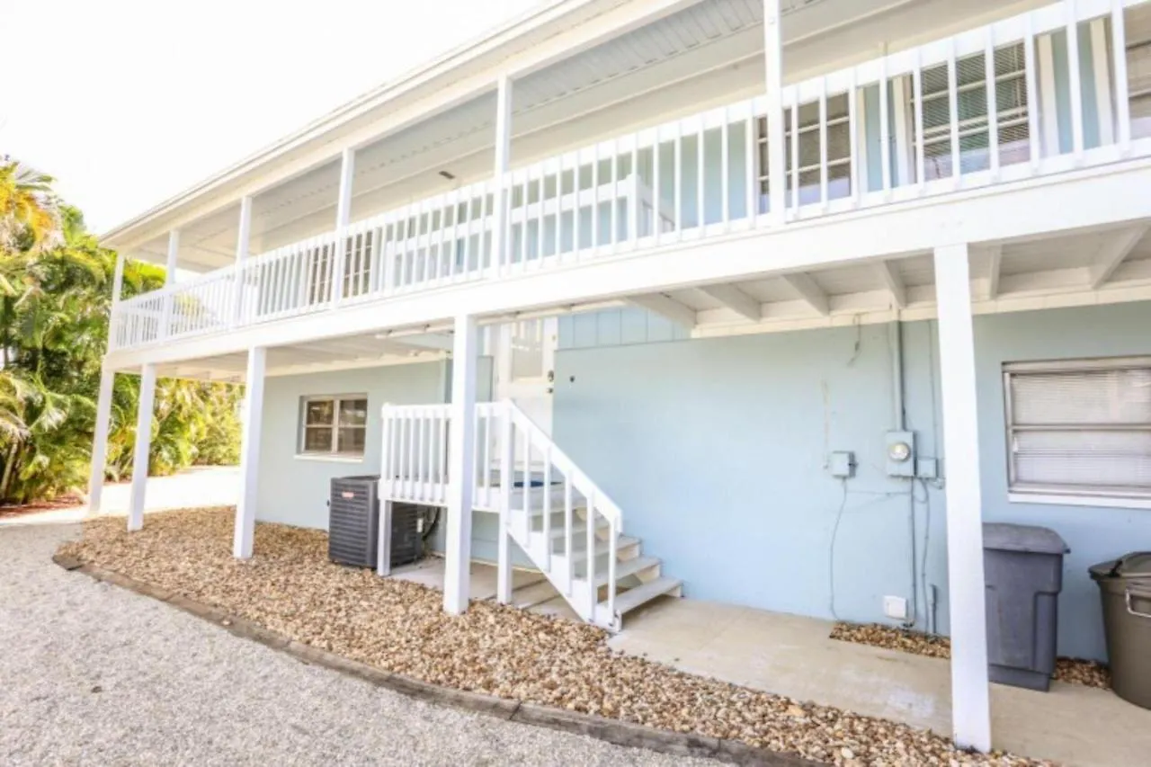 100 Tarpon Fort Myers Beach