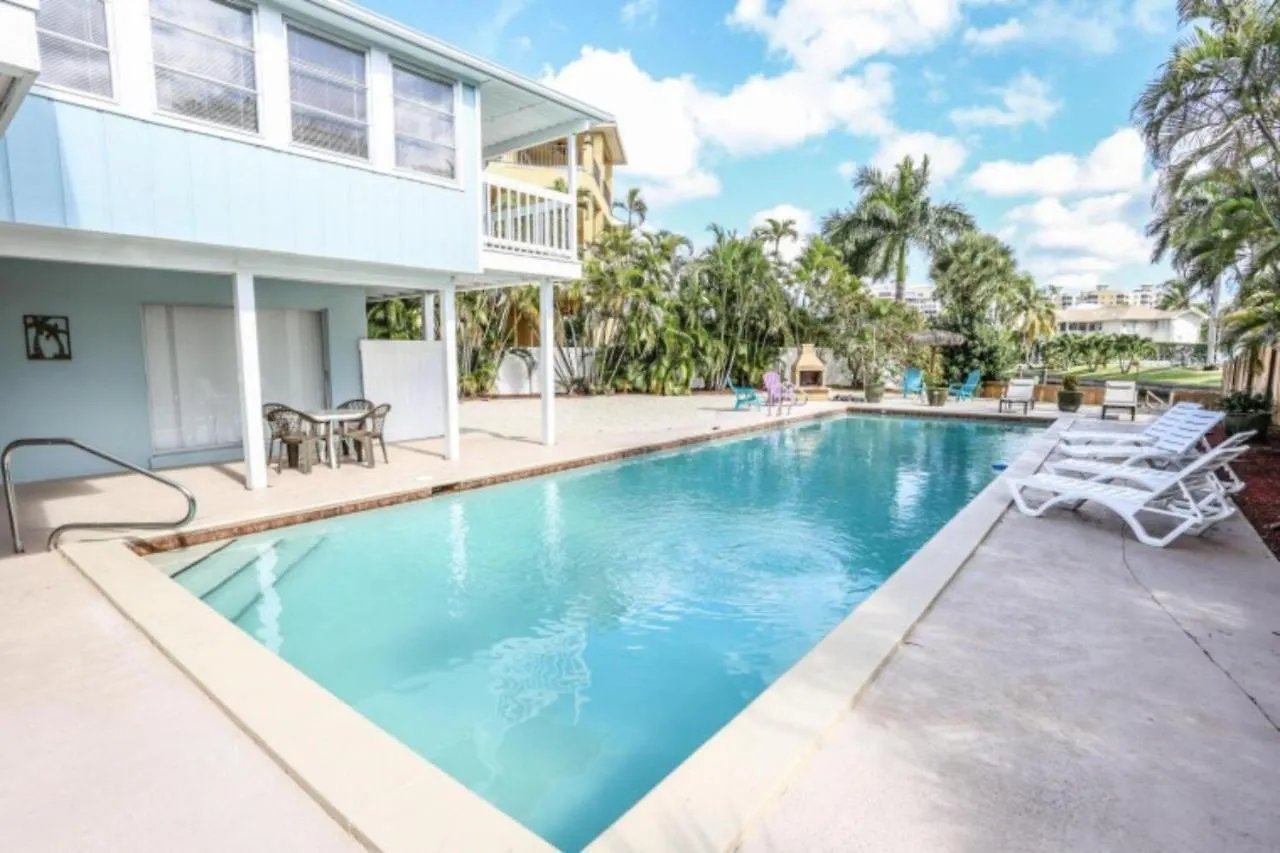 Holiday home 100 Tarpon