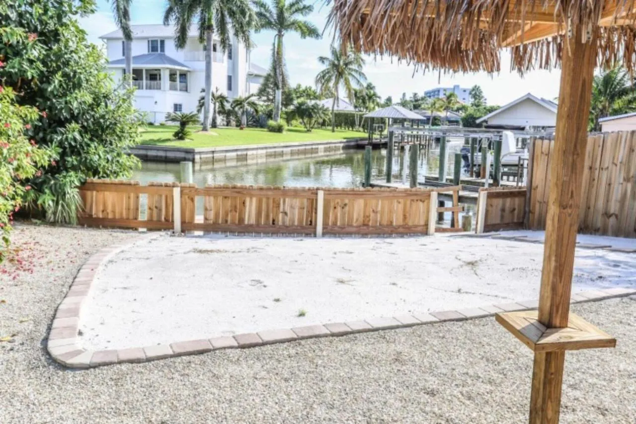 100 Tarpon * Fort Myers Beach