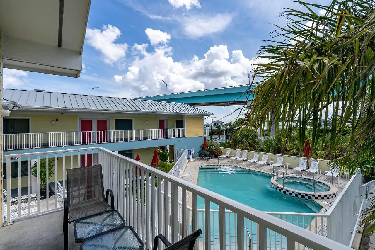 Harbour House At The 313 *