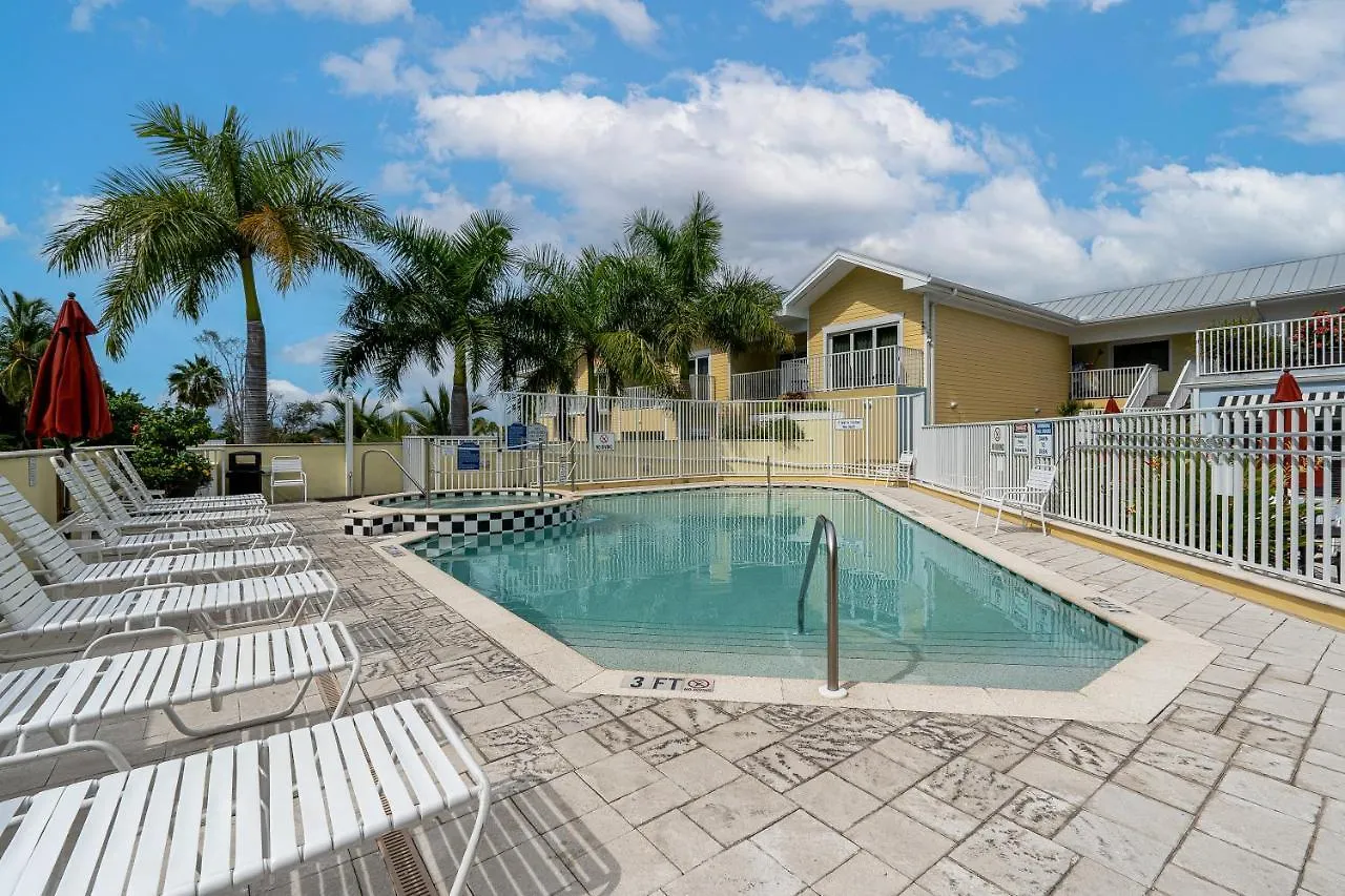 Harbour House At The 307 * Fort Myers Beach