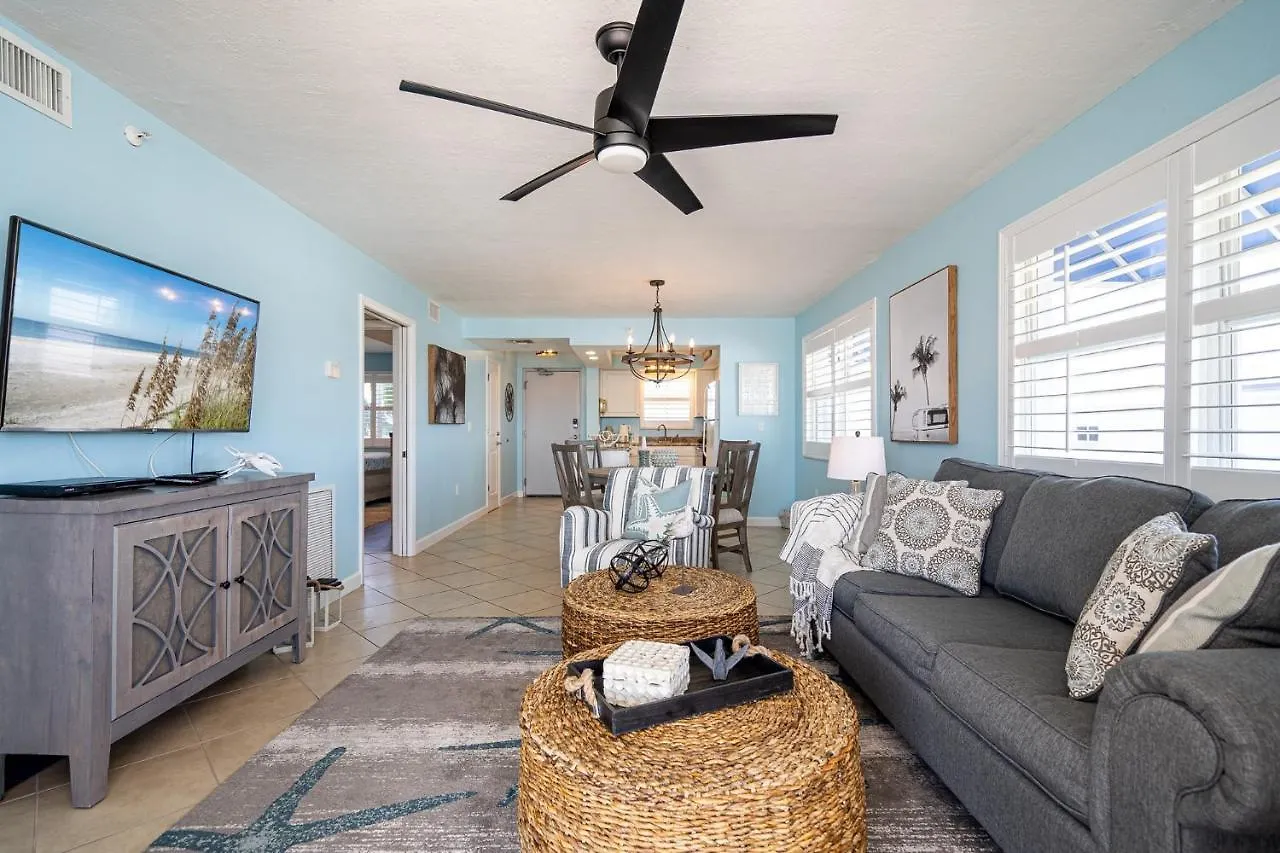 Spectacular Gulf Front Corner Unit * 迈尔斯堡海滩