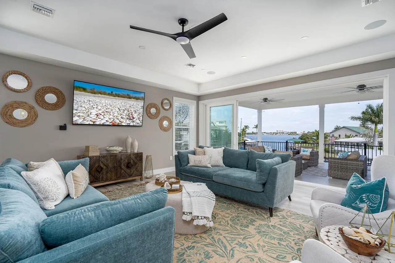 Magnificent New Build Private Pool On The North Tip Of Myers Beach! * Fort Myers Beach