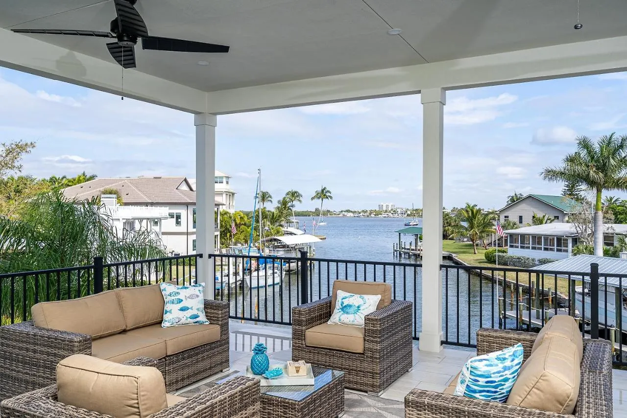 Magnificent New Build Private Pool On The North Tip Of Myers Beach! *