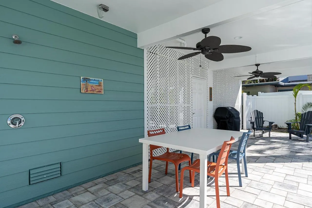 Tatil Evi 233 Delmar Avenue - Beautiful Private Pool Home