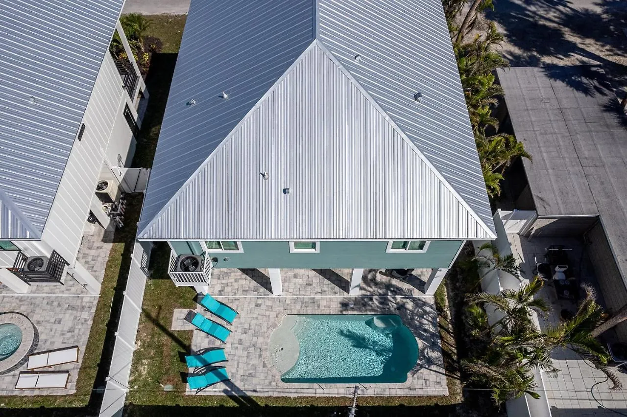 Tatil Evi 233 Delmar Avenue - Beautiful Private Pool Home *