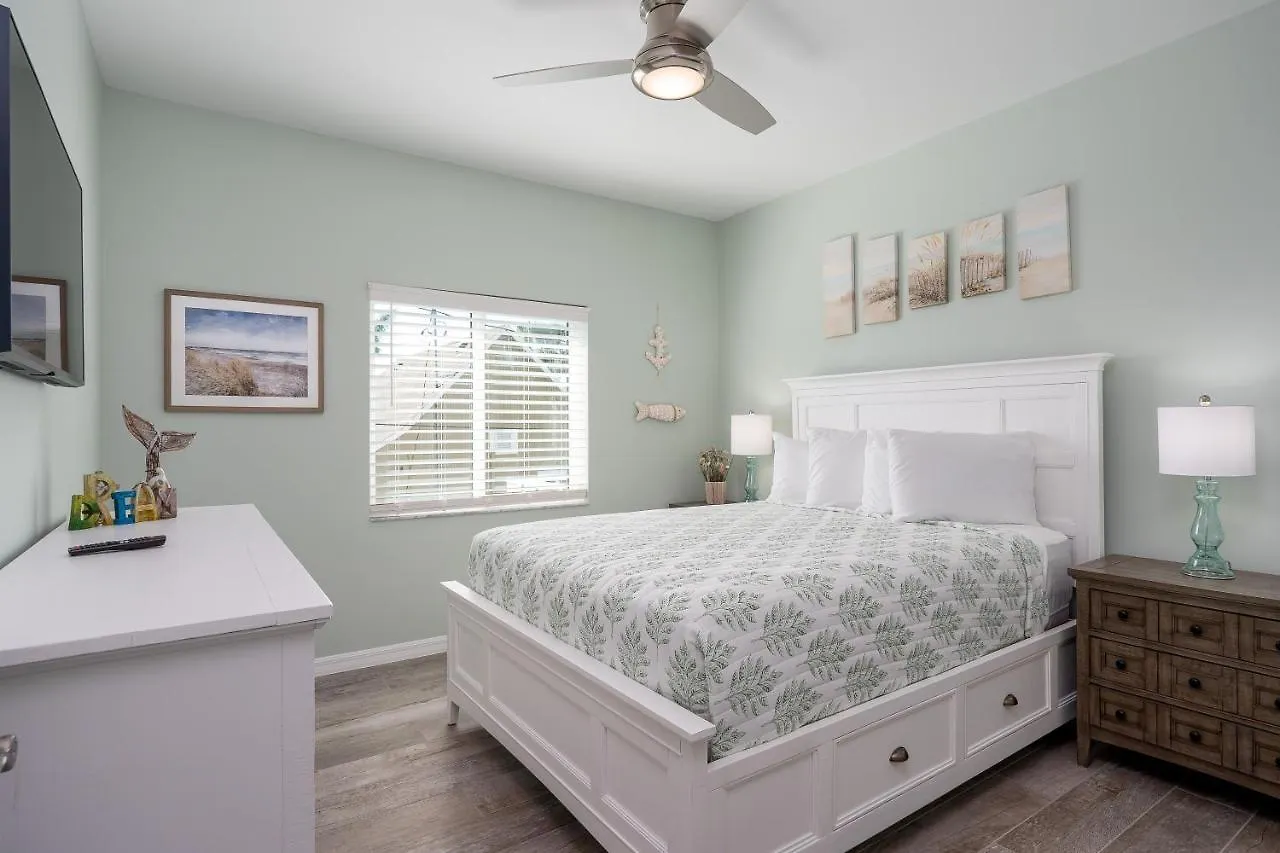 233 Delmar Avenue - Beautiful Private Pool Home