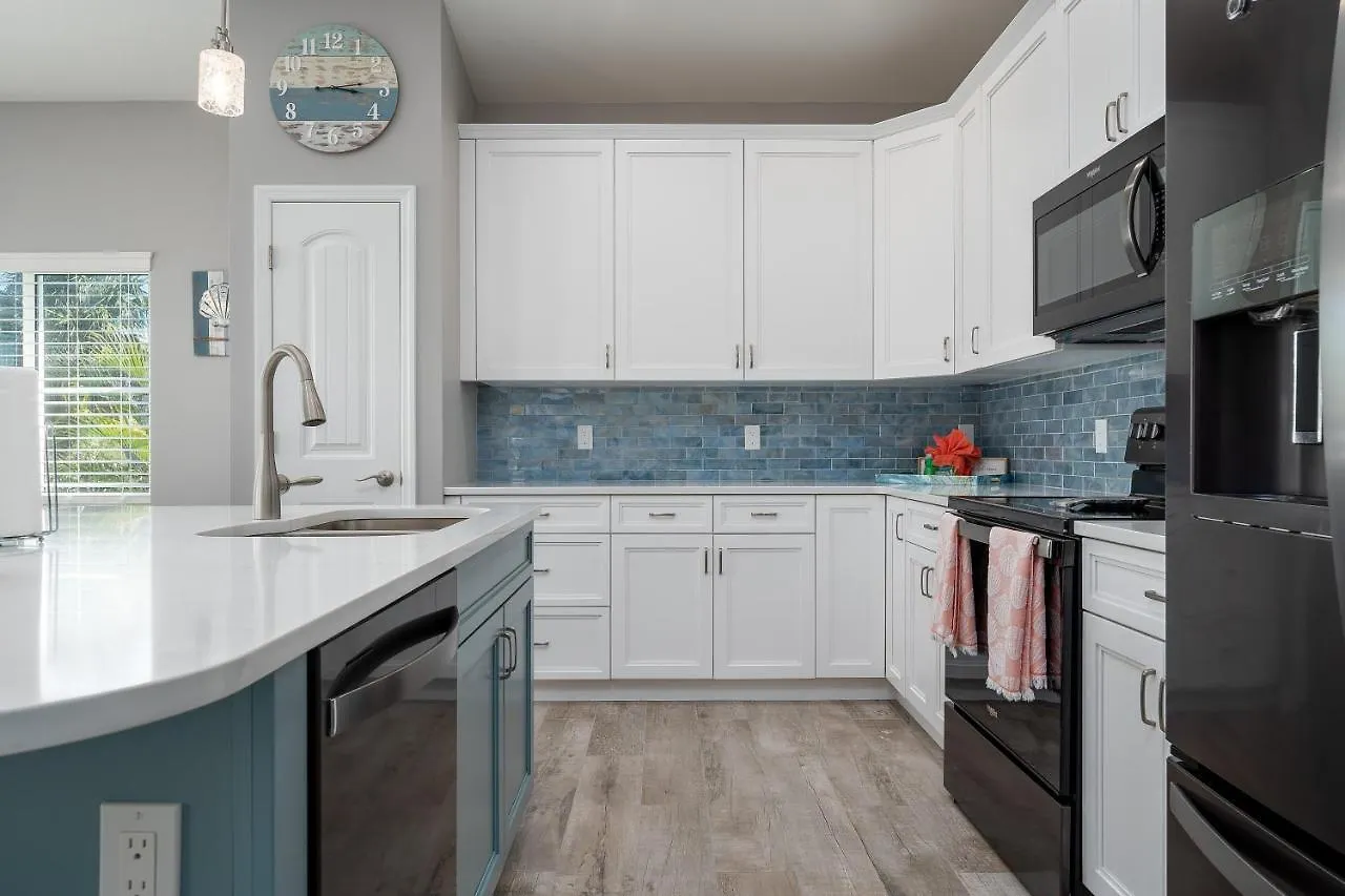 233 Delmar Avenue - Beautiful Private Pool Home * Fort Myers Beach