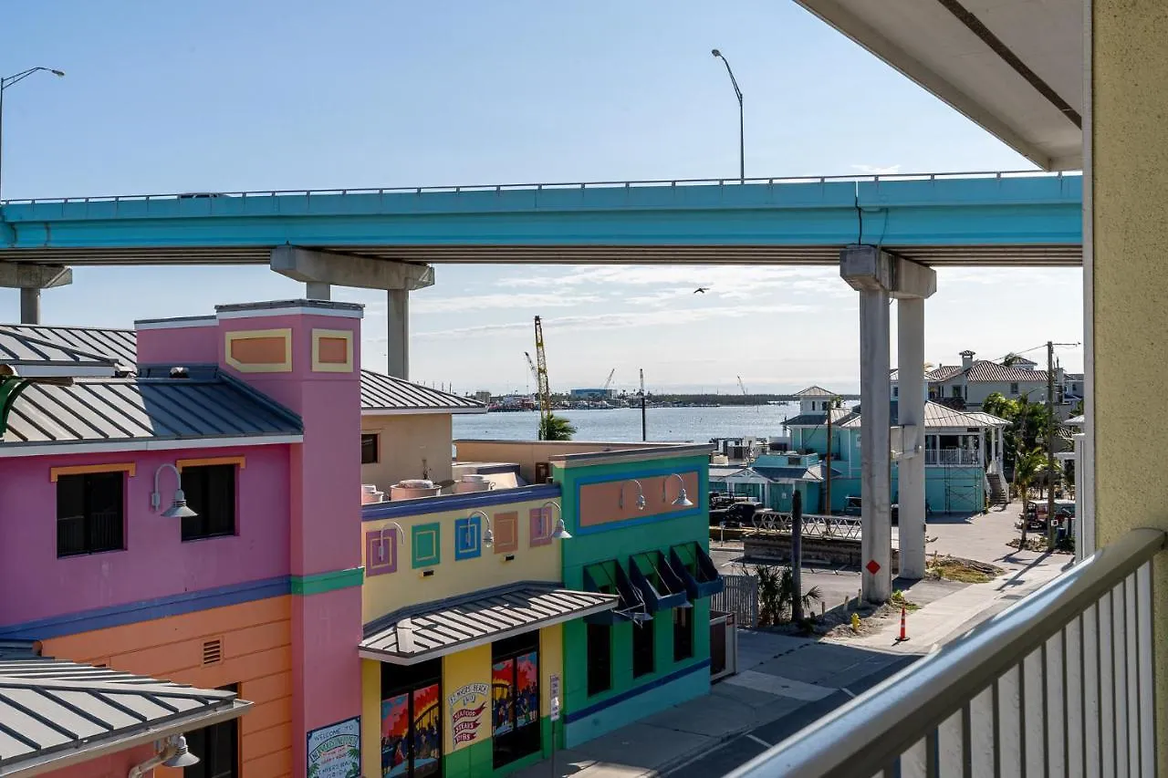 Harbour House At The 306 * Fort Myers Beach