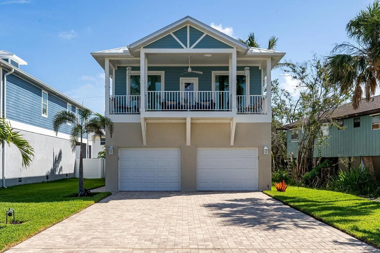 Welcome To 5545 Palmetto Street New! Just Built! Book It Now! *