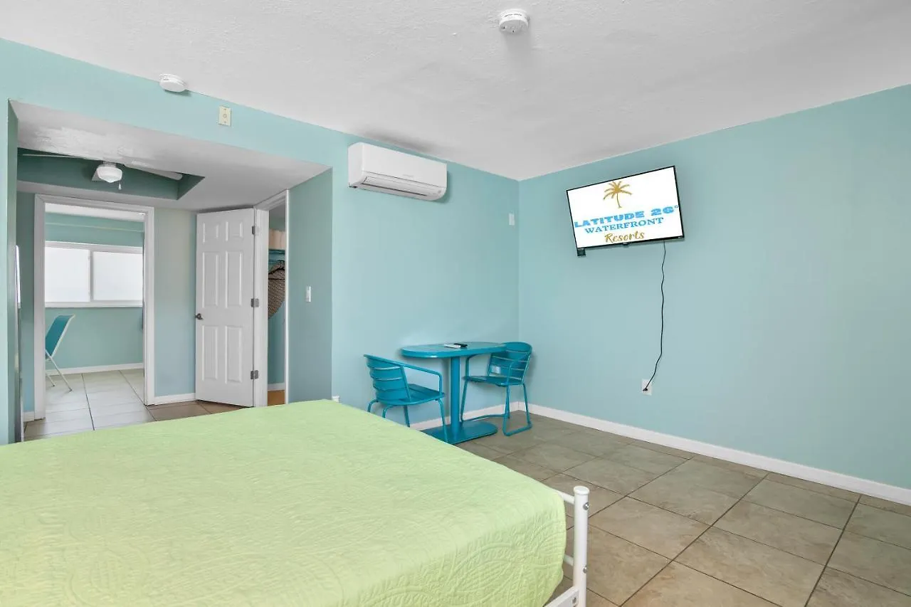 מוטל Latitude 26 Waterfront And Marina 3*