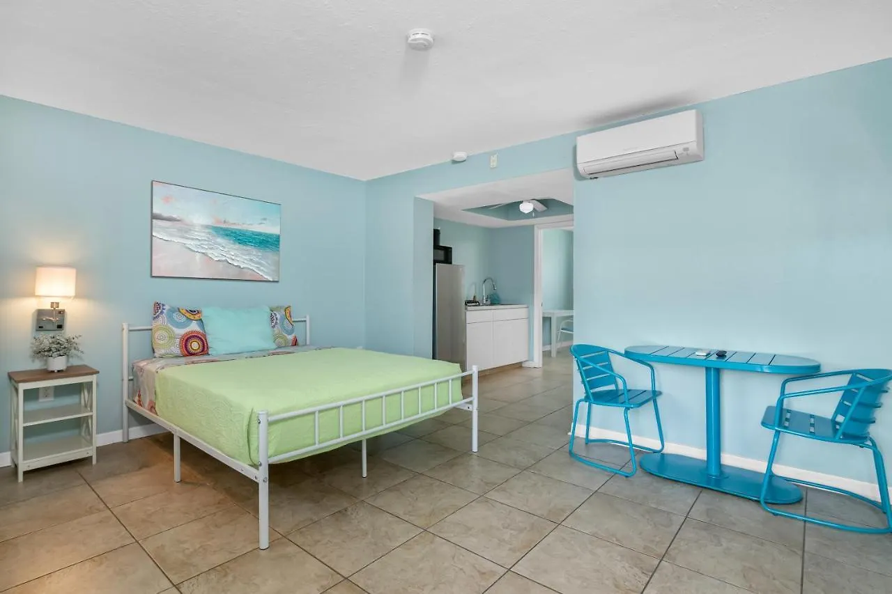 Latitude 26 Waterfront And Marina מוטל