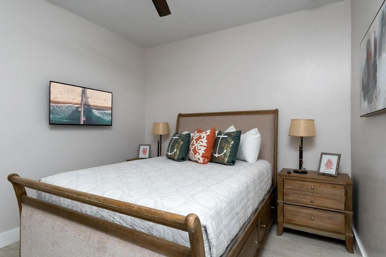 Welcome To 5545 Palmetto Street New! Just Built! Book It Now! *