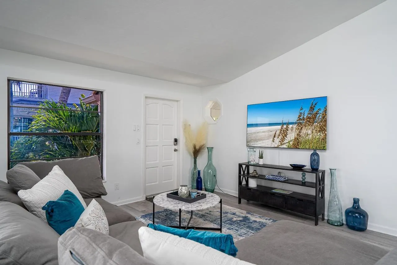 295 Ostego Dr - Gorgeous Bay Front Home * Fort Myers Beach
