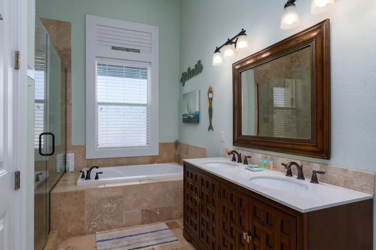 Beautiful With Private Pool On The North End Of Myers Beach! 度假居 *