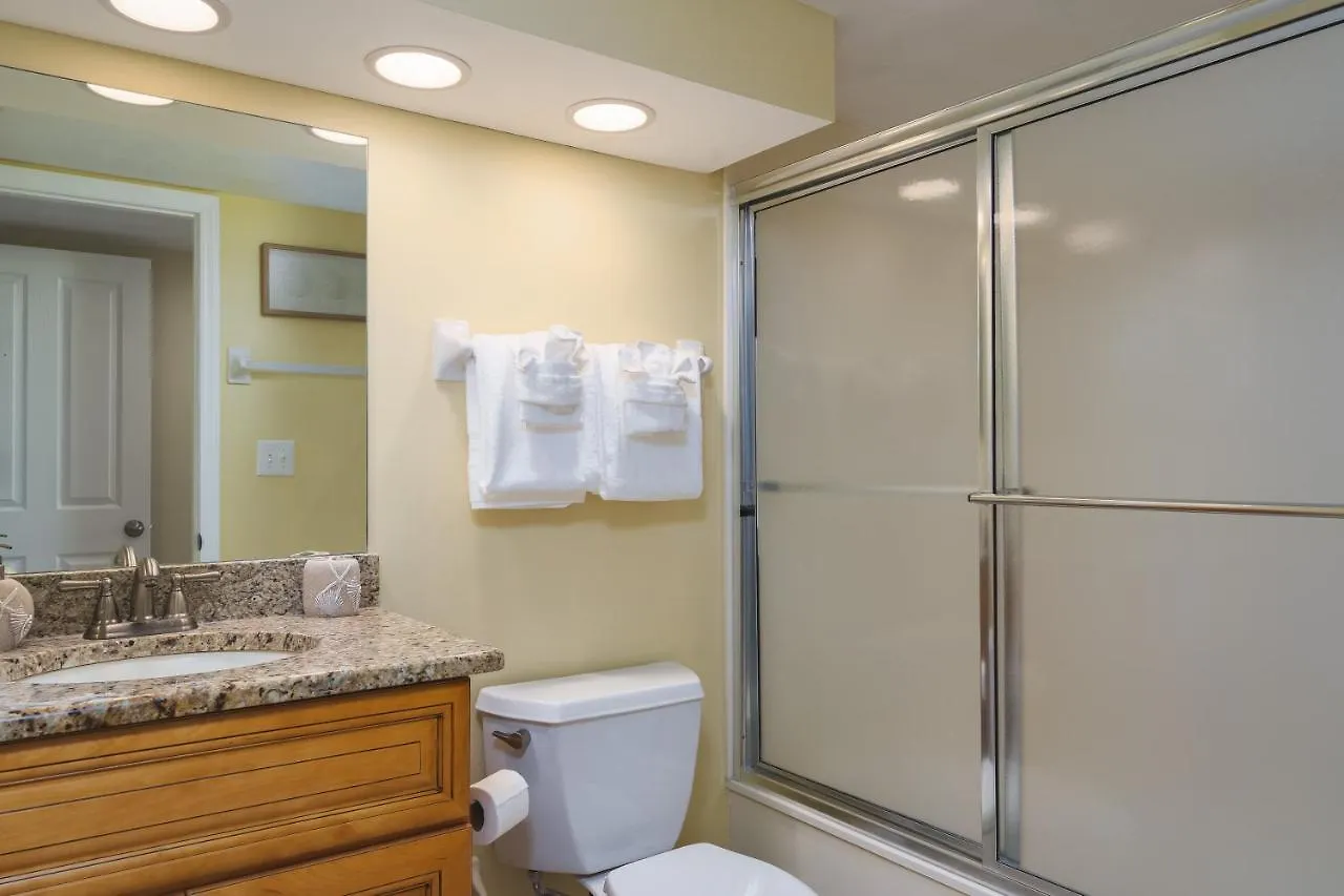 Immaculate Gated Community - Just Across The Street From The Beach! Fort Myers Beach