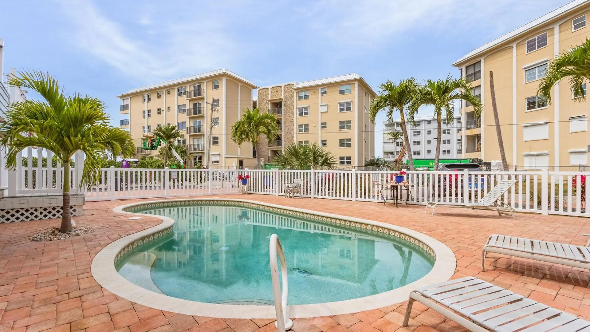 50 Gulf Rd - Unit 1 *