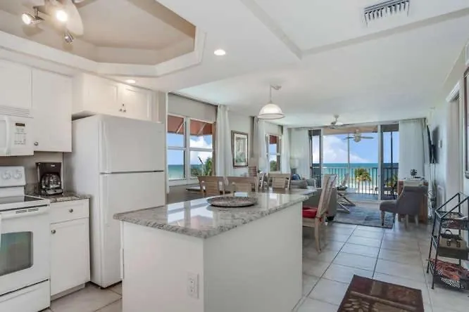 # 201 - Bogo24 * Fort Myers Beach