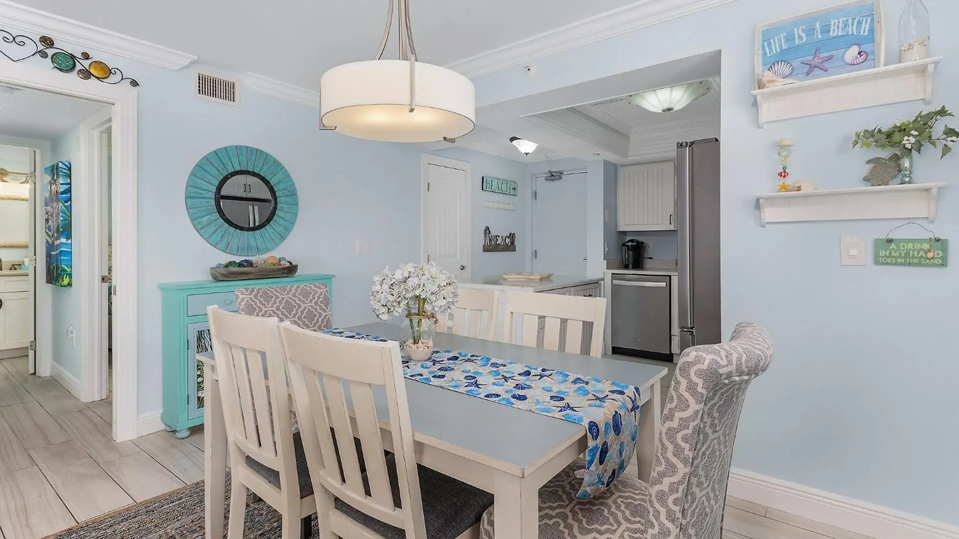 #401 - 250 Estero Blvd *