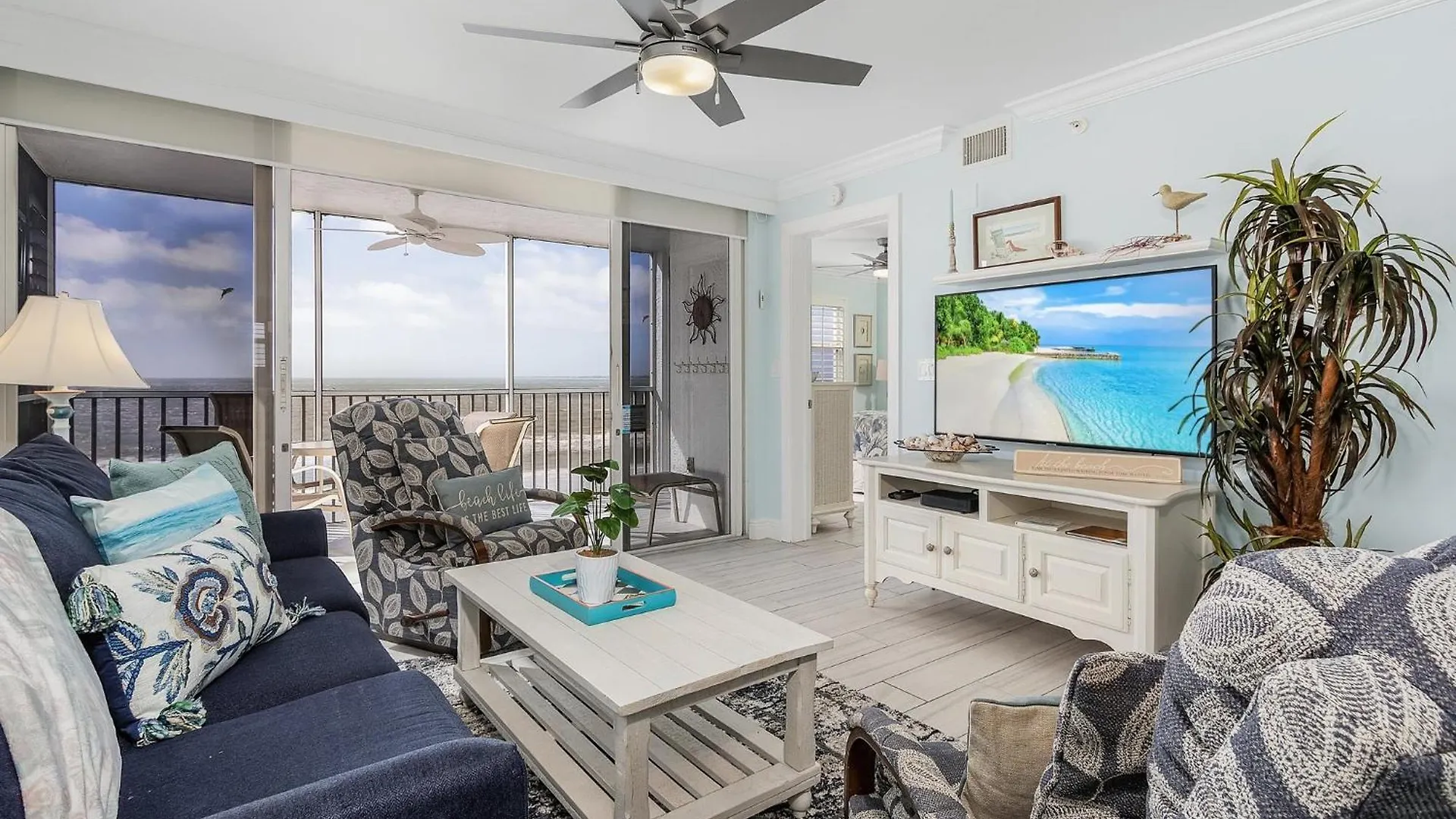 #401 - 250 Estero Blvd