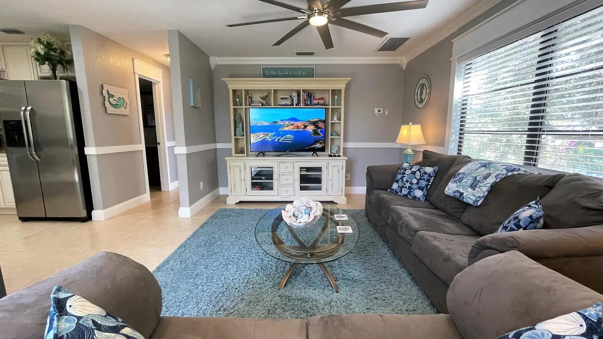 Stylish And Modern 2 Bedroom, 2 Bathroom. The Mermaid Suite. Appartamento
