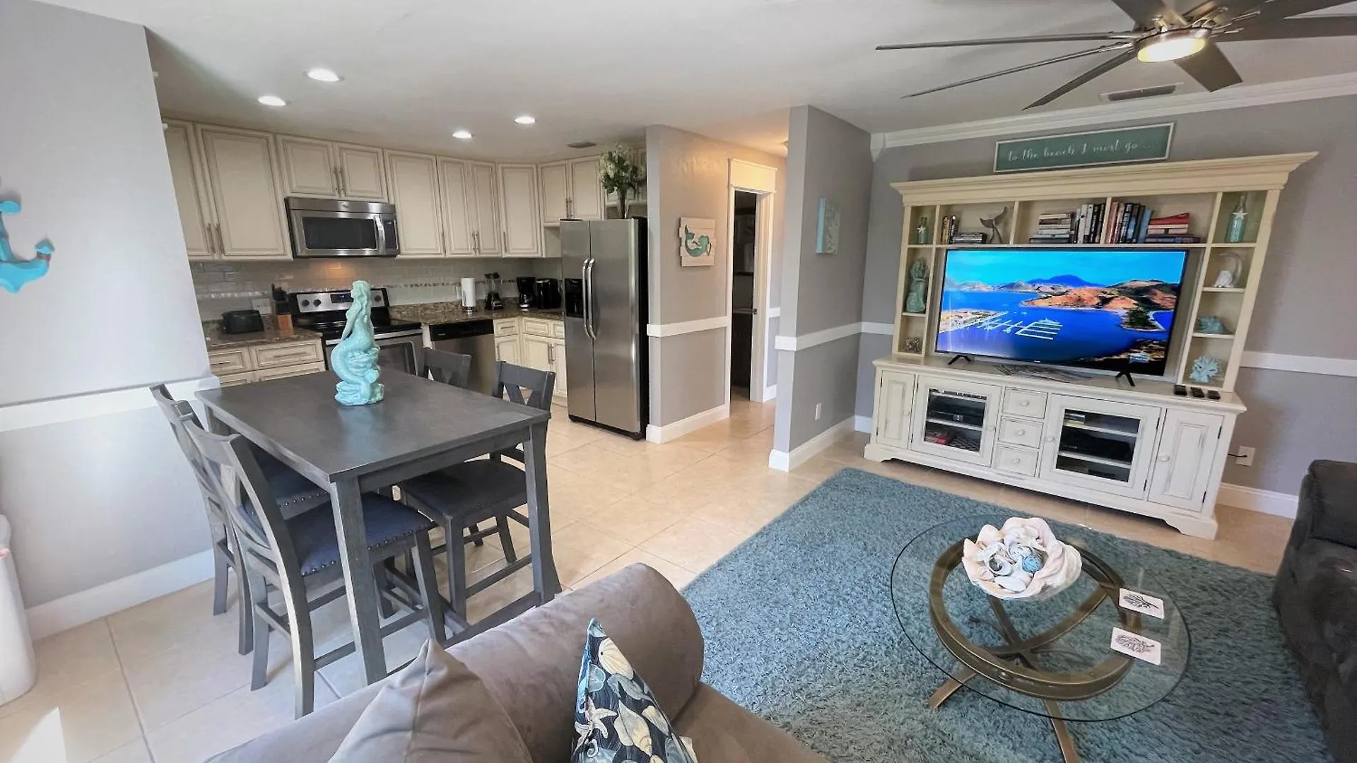 Stylish And Modern 2 Bedroom, 2 Bathroom. The Mermaid Suite. Appartamento Fort Myers Beach
