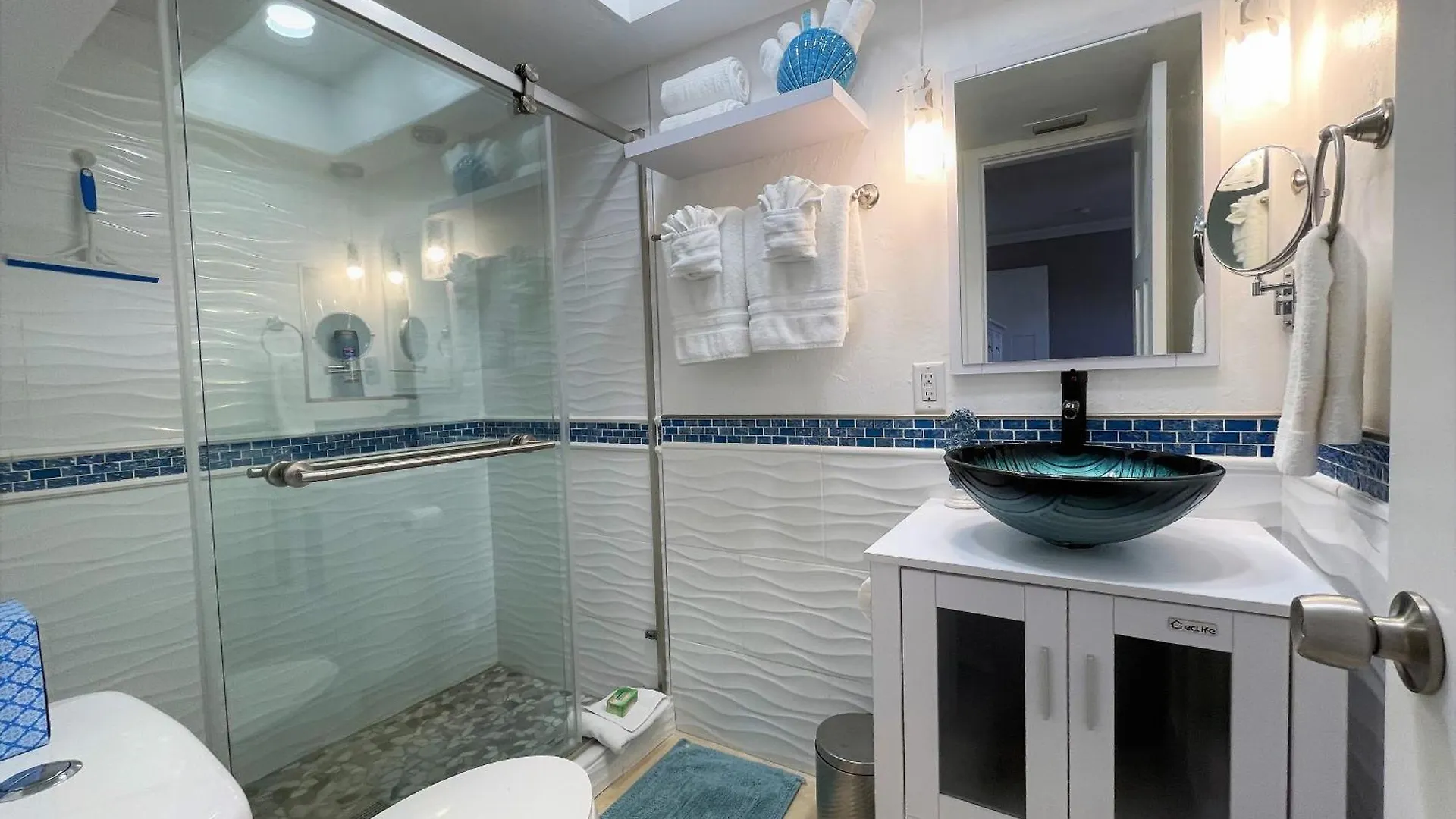 Appartamento Stylish And Modern 2 Bedroom, 2 Bathroom. The Mermaid Suite. *