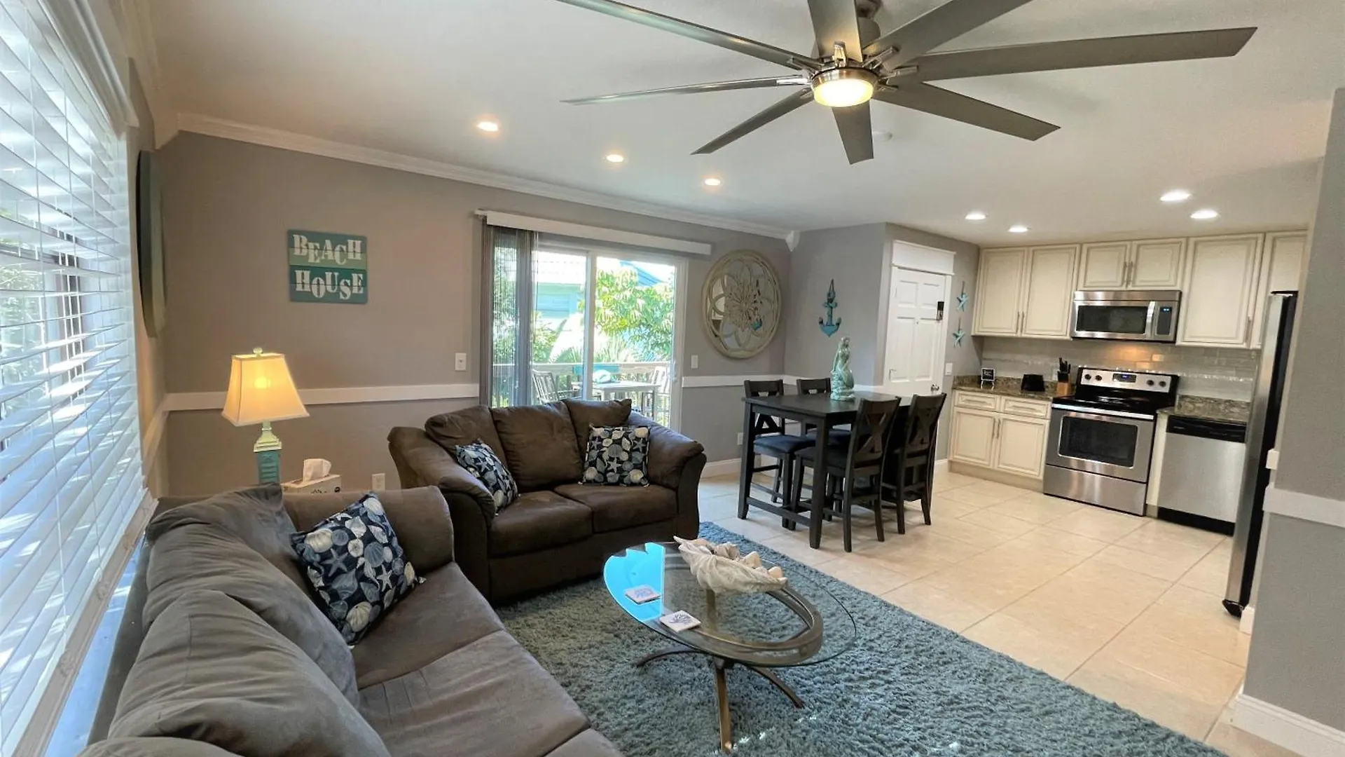 Appartamento Stylish And Modern 2 Bedroom, 2 Bathroom. The Mermaid Suite. *
