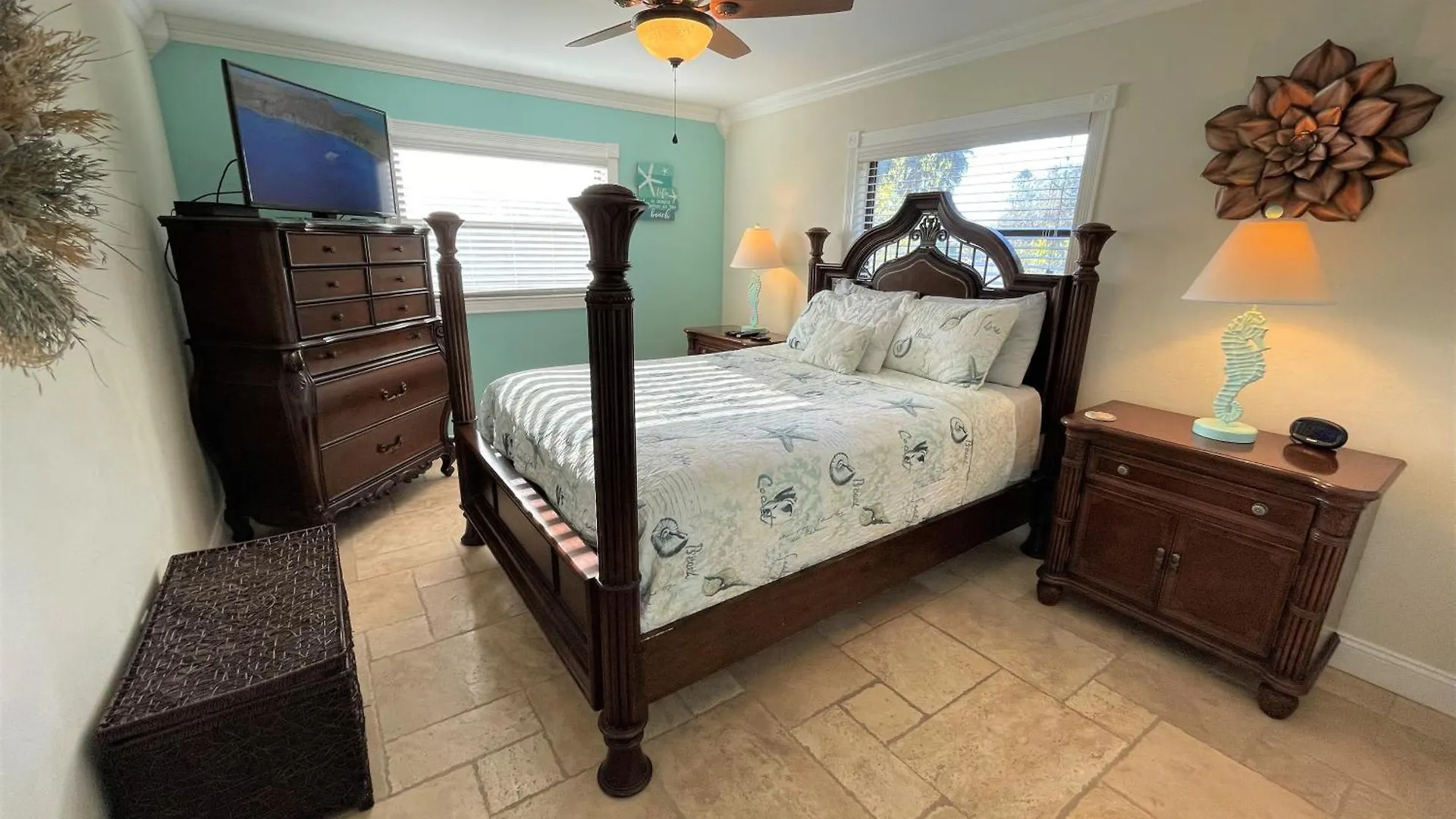 One Block To The Beach! 2 Bedroom 2 Bath. The Seahorse Suite. Apartamento *