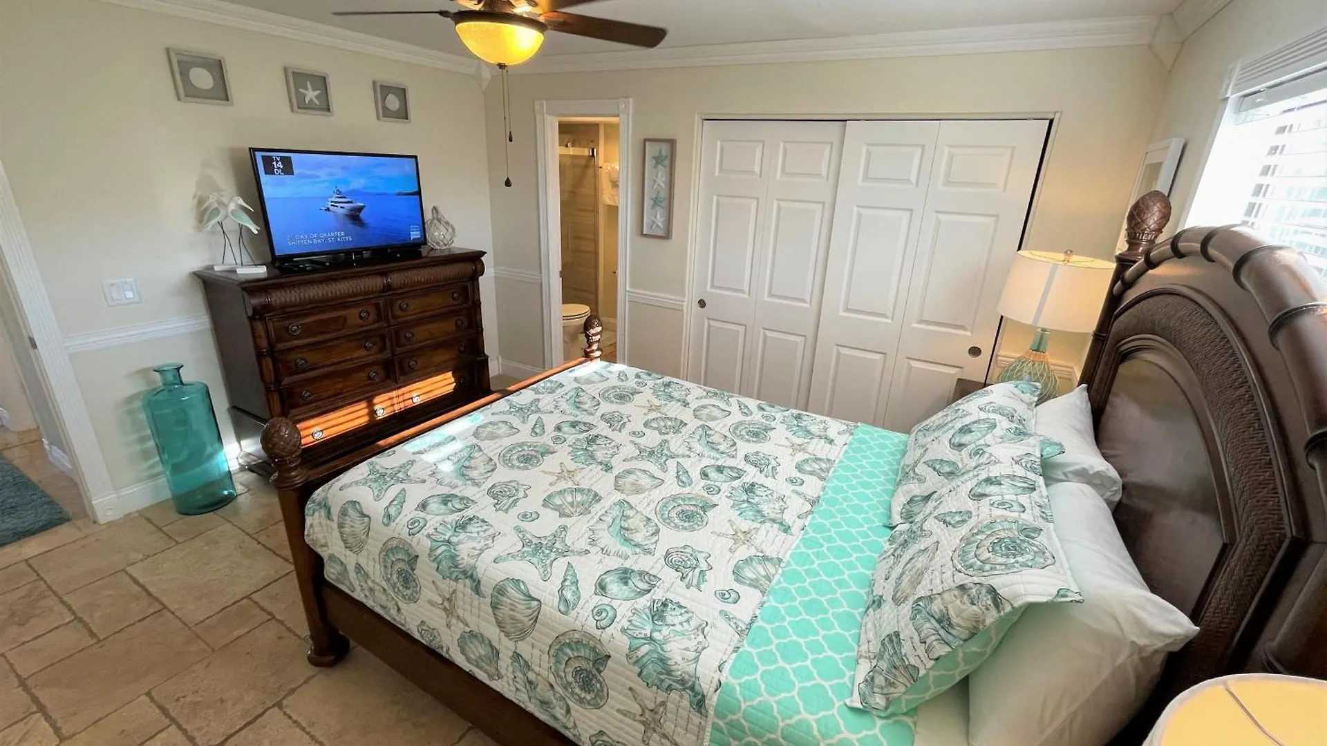 Apartamento One Block To The Beach! 2 Bedroom 2 Bath. The Seahorse Suite. Fort Myers Beach