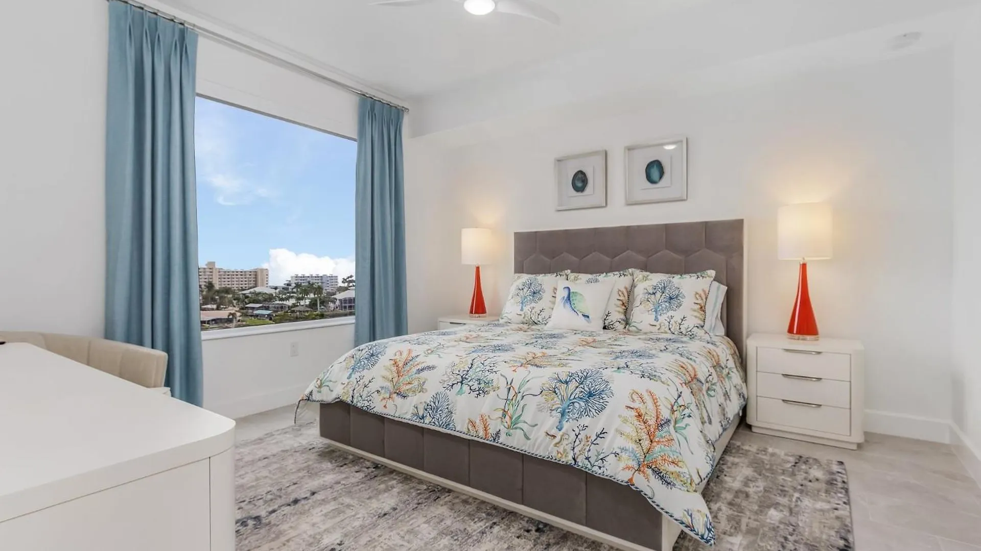 דירה Grandview #603 - 4142 Bay Ln