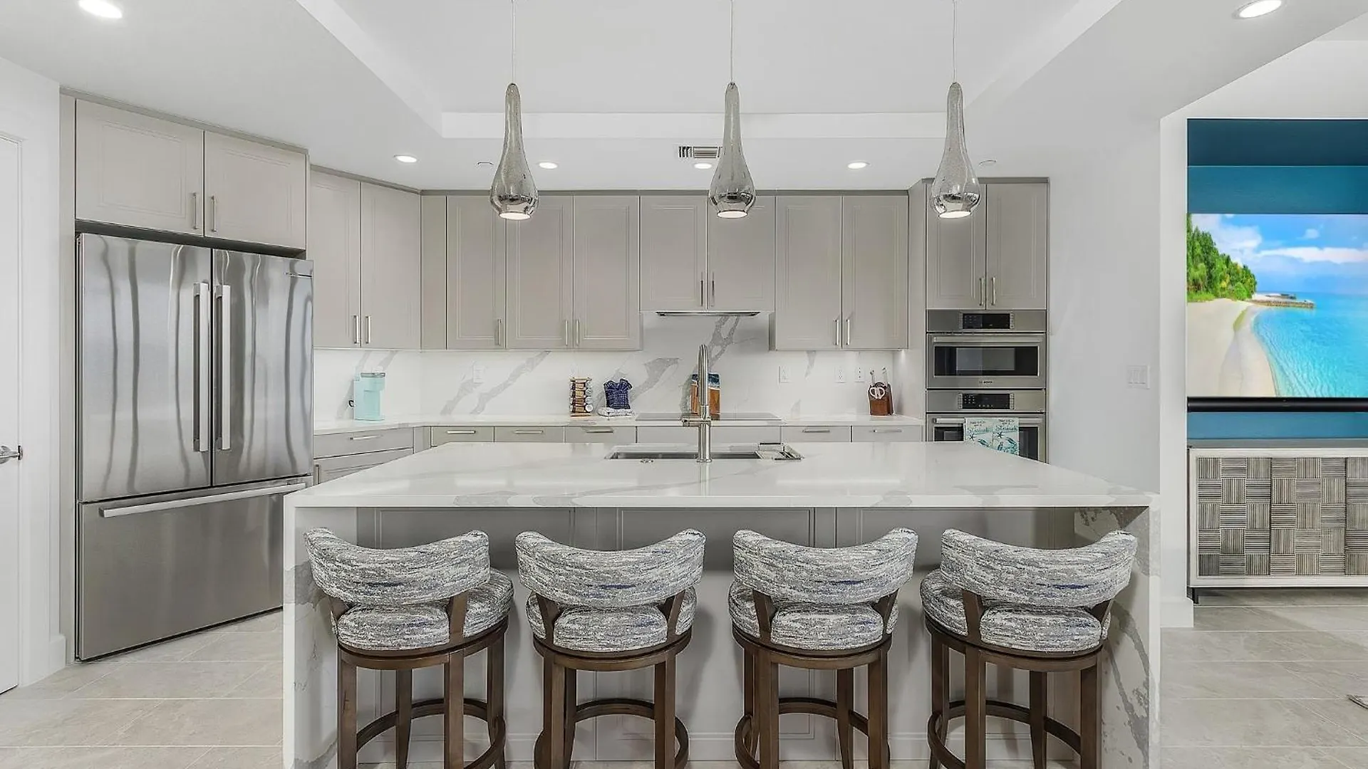 Grandview #603 - 4142 Bay Ln *