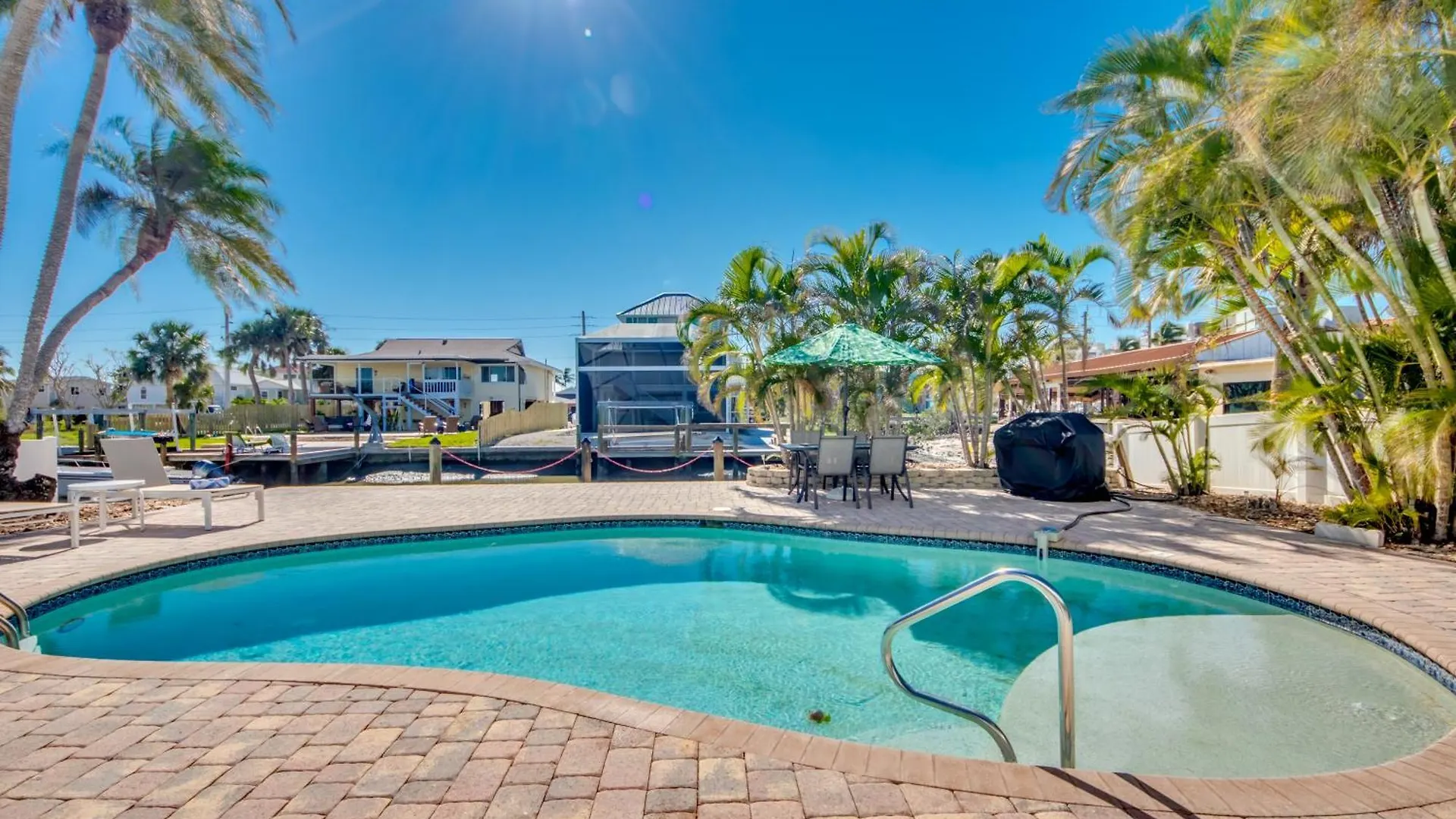 Dollar 4 * Fort Myers Beach