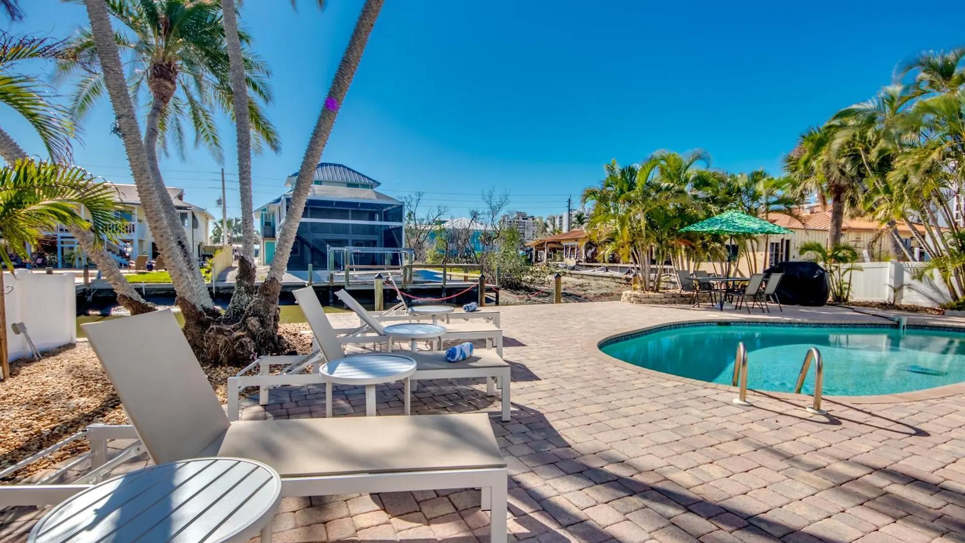 Dollar 4 * Fort Myers Beach