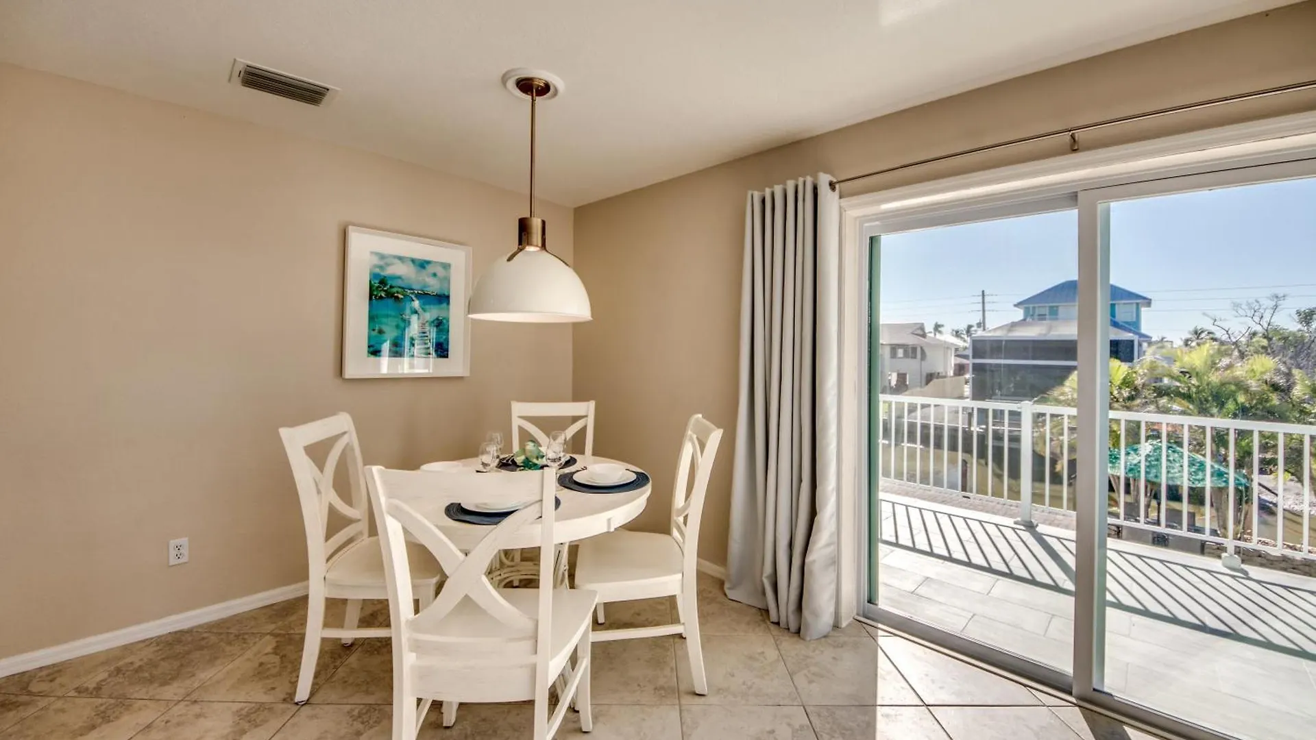 Villa Dollar 4