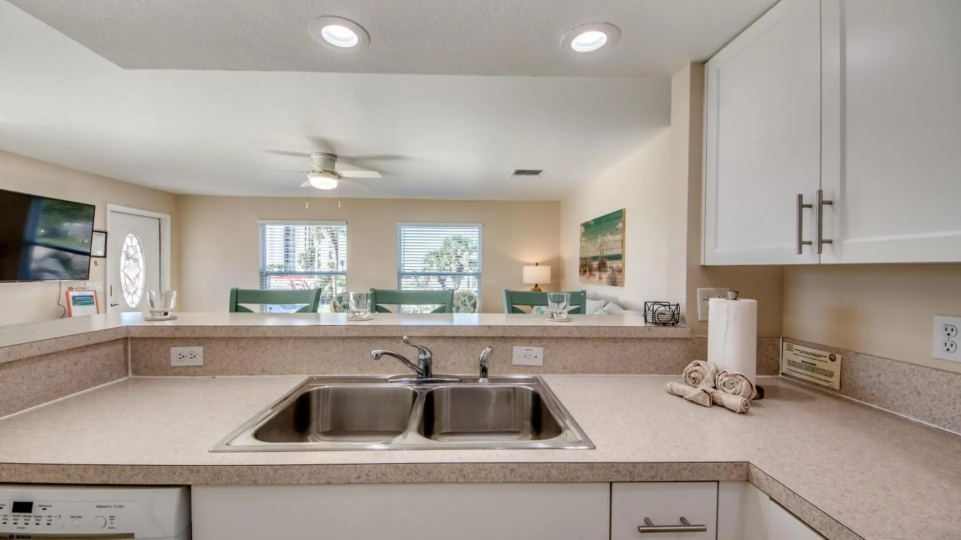 Dollar 4 Villa