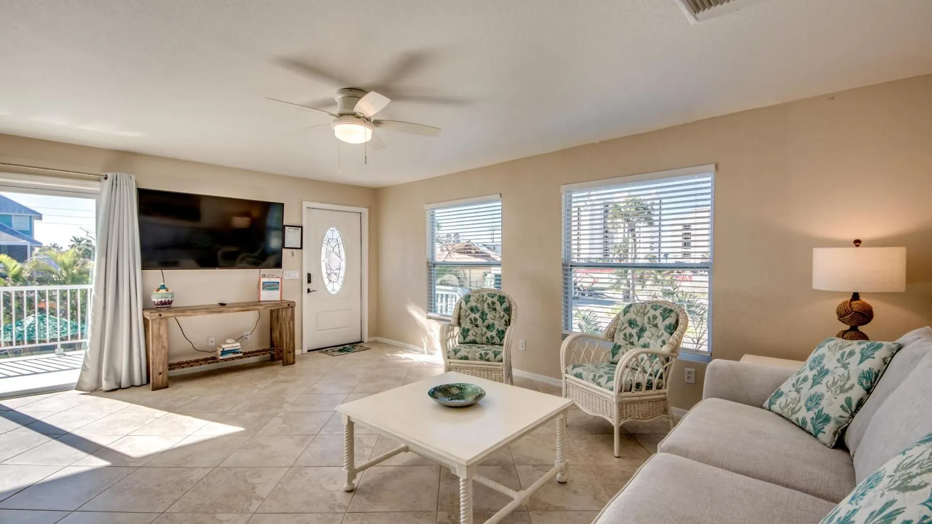 Dollar 4 Fort Myers Beach