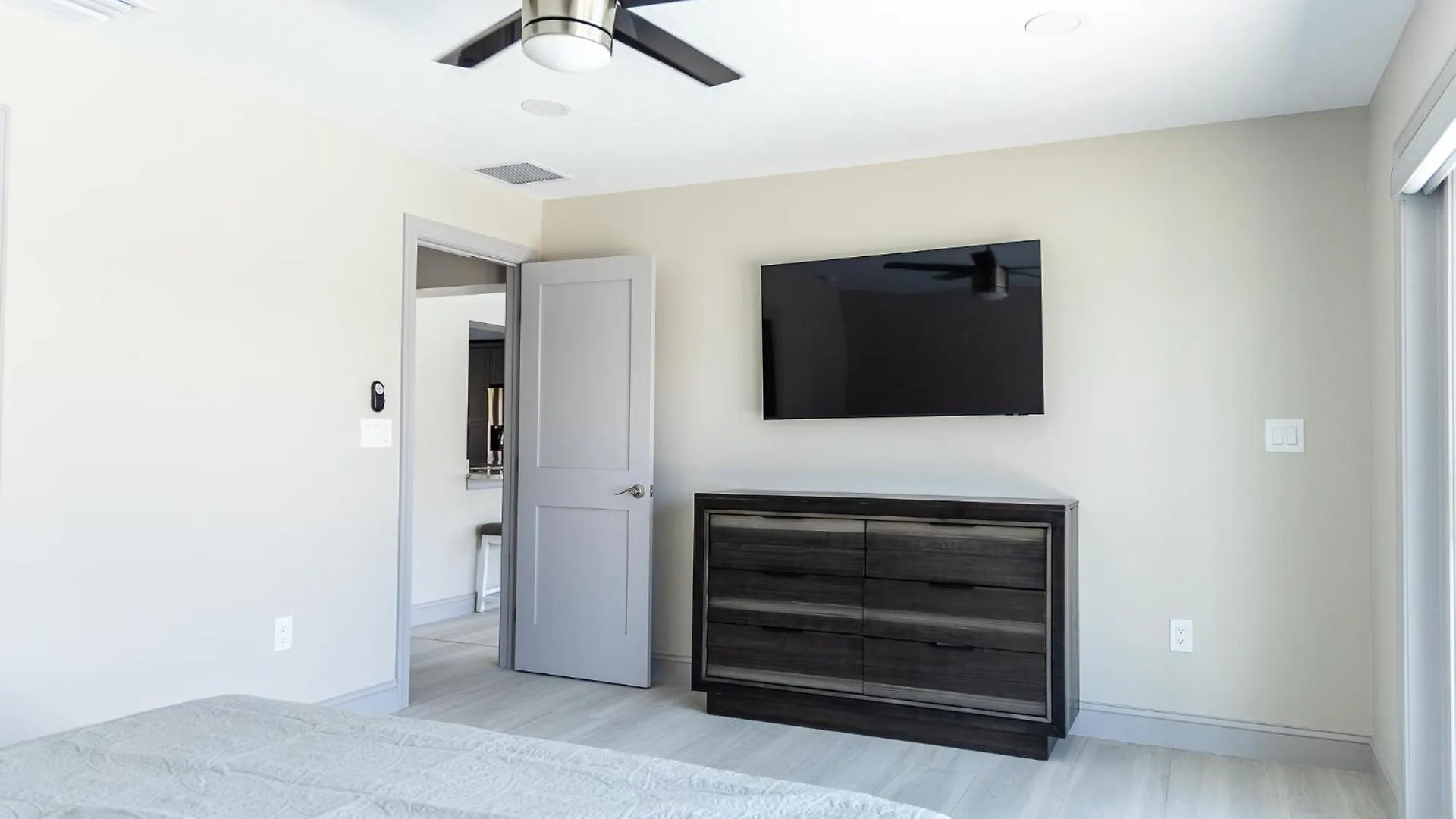 Luxury Waterfront Getaway At Myers C2 Semesterbostad