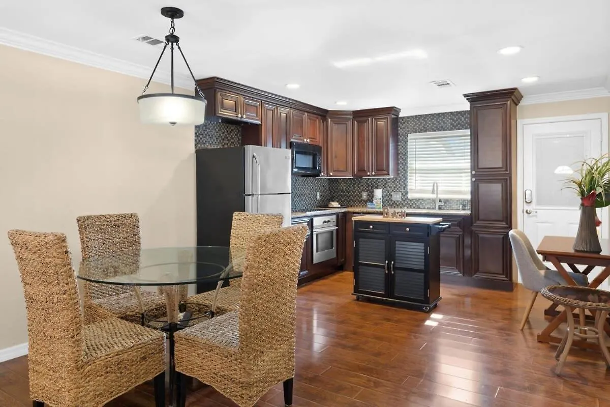 Gorgeous Near With Pool And Fort Myers Beach